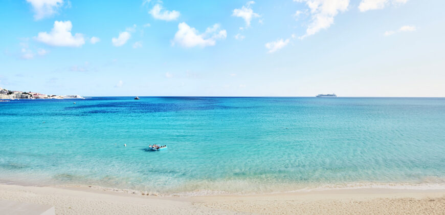 Stunning Luxury on Simpson Bay Beach