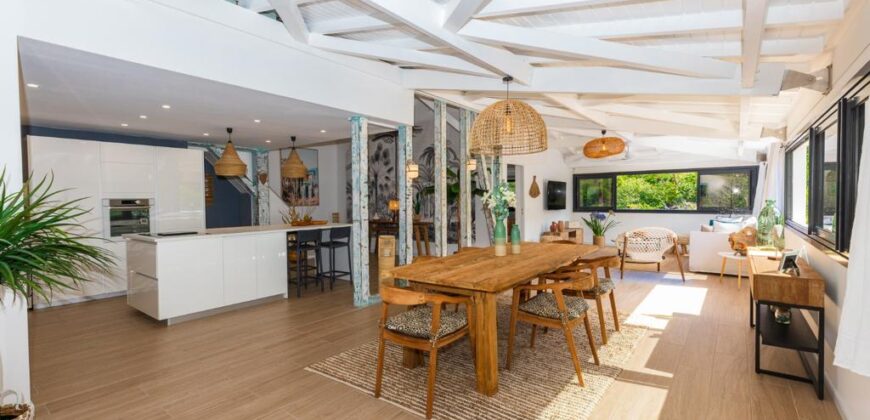 Exclusive 2-bedroom for sale in Anse Marcel