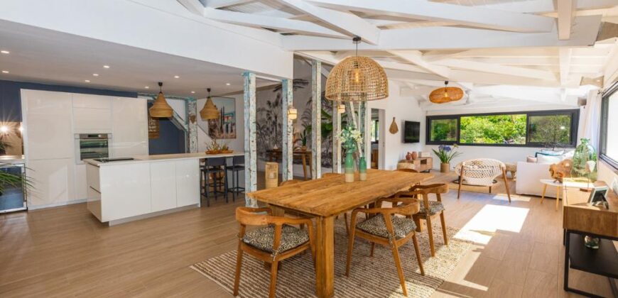Exclusive 2-bedroom for sale in Anse Marcel