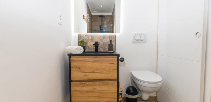 Exclusive 2-bedroom for sale in Anse Marcel
