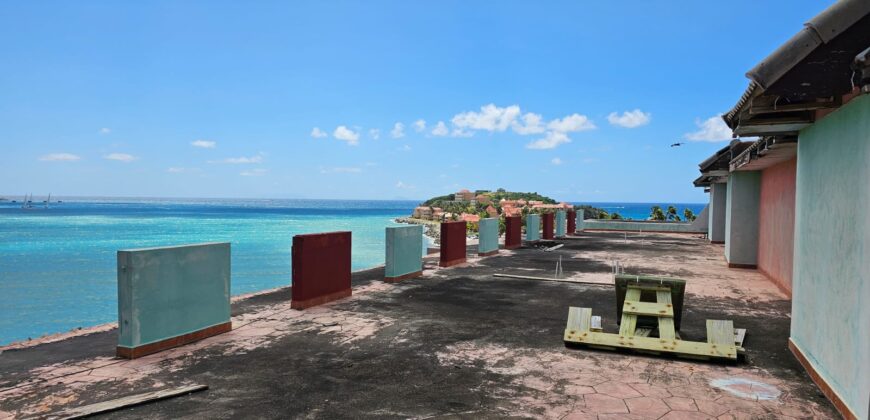 Cliffside Hotel and Freestanding Home