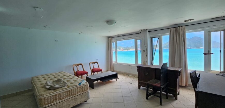 Cliffside Hotel and Freestanding Home