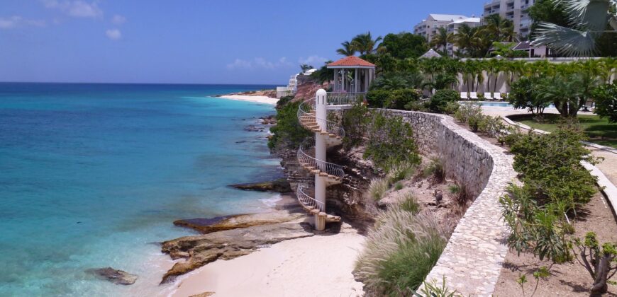 Luxurious Presidential Suite at Rainbow Beach Club Cupecoy