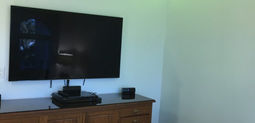 Luxurious Presidential Suite at Rainbow Beach Club Cupecoy