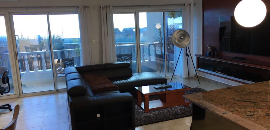 Luxurious Presidential Suite at Rainbow Beach Club Cupecoy