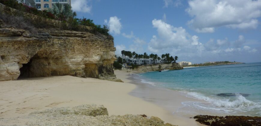 Luxurious Presidential Suite at Rainbow Beach Club Cupecoy