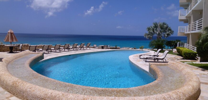 Luxurious Presidential Suite at Rainbow Beach Club Cupecoy