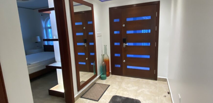 Luxurious Presidential Suite at Rainbow Beach Club Cupecoy