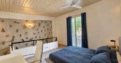 Charming 1 Bedroom Apartment by Great Bay Beach