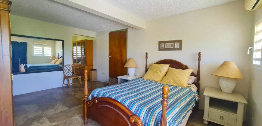1-Bedroom Apartment with Ocean View in Pelican Key