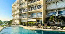 Luxurious 2-Bedroom Condo in Rainbow Beach Club