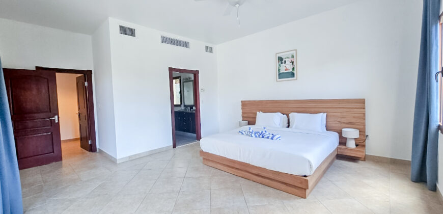 Large 2-Bedroom Condo with Private Pool