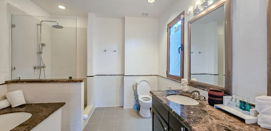 Large 2-Bedroom Condo with Private Pool