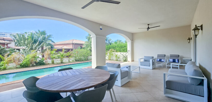 Large 2-Bedroom Condo with Private Pool