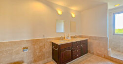 Elegant 3-Bedroom Condo with Panoramic Vistas