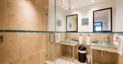 Condo SeaStar – 1-Bedroom Condo in Oyster Bay with Panoramic Ocean Views