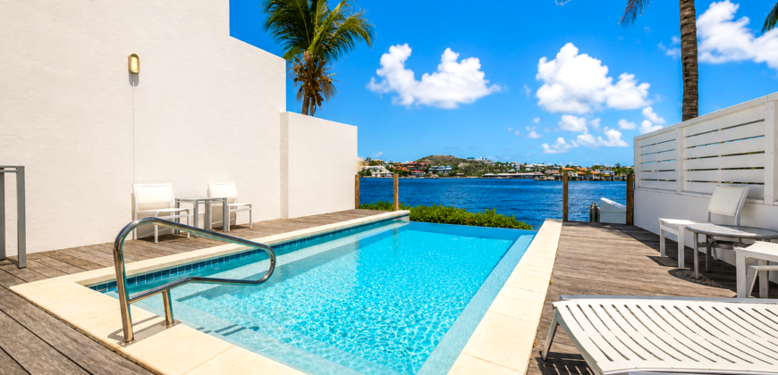 Condo SeaStar – 1-Bedroom Condo in Oyster Bay with Panoramic Ocean Views