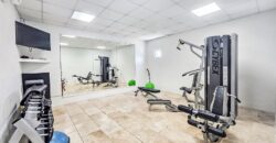 Condo SeaStar – 1-Bedroom Condo in Oyster Bay with Panoramic Ocean Views