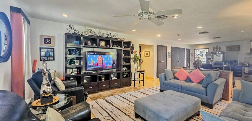 Condo SeaStar – 1-Bedroom Condo in Oyster Bay with Panoramic Ocean Views