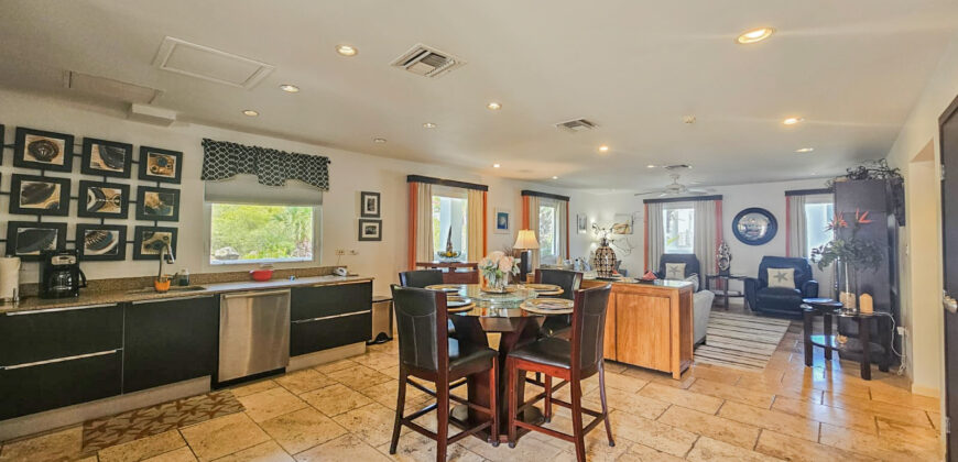 Condo SeaStar – 1-Bedroom Condo in Oyster Bay with Panoramic Ocean Views