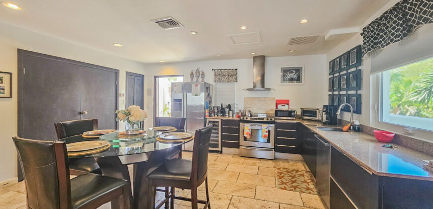 Condo SeaStar – 1-Bedroom Condo in Oyster Bay with Panoramic Ocean Views