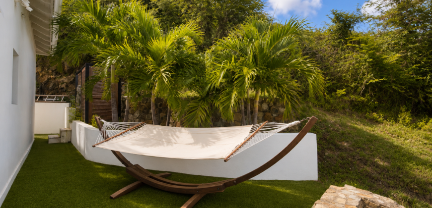 Luxury 4-Bedroom Oceanview Villa with Private Pool in Oyster Pond