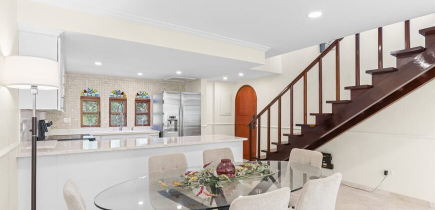 Luxury 3-Bedroom Waterfront Condo at Simpson Bay Yacht Club