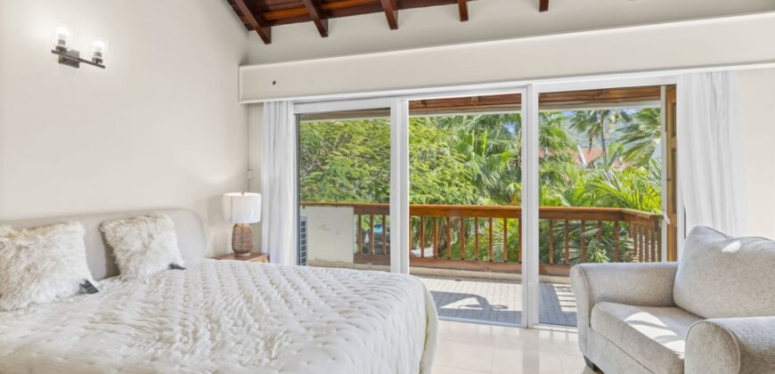 Luxury 3-Bedroom Waterfront Condo at Simpson Bay Yacht Club