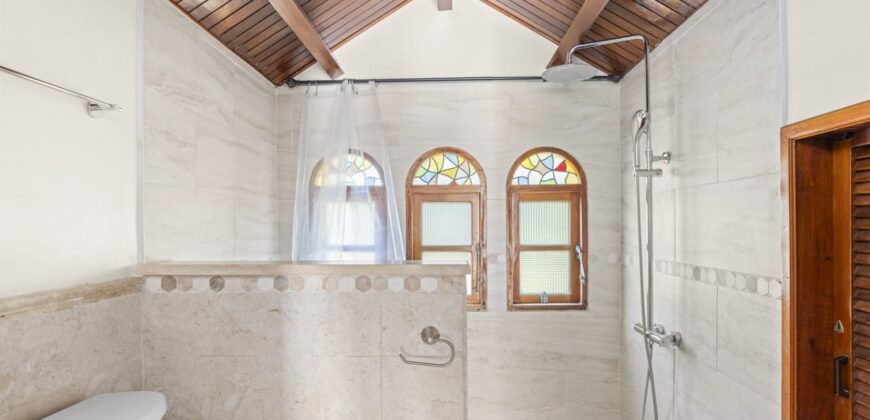 Luxury 3-Bedroom Waterfront Condo at Simpson Bay Yacht Club