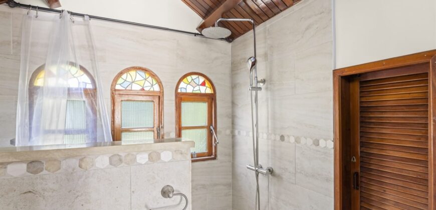 Luxury 3-Bedroom Waterfront Condo at Simpson Bay Yacht Club