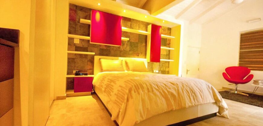 Comfortable Studio Living in Pelican Key