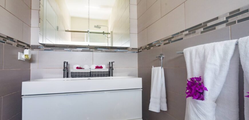 Private Vacation Villa for Rent in Little Bay