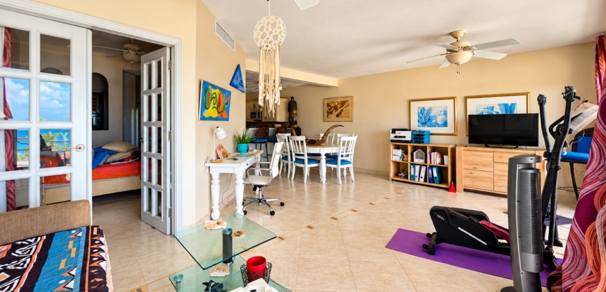 Rainbow Beach Club – Modern Coastal Living in Cupecoy